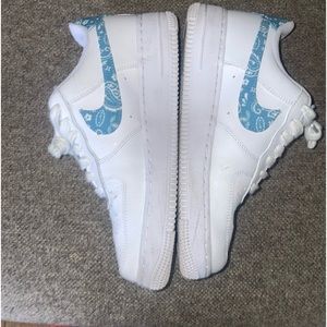 Nike airs